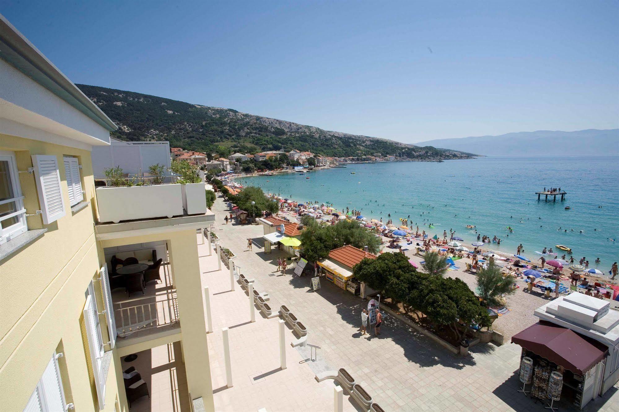 Valamar Atrium Baska Residence Esterno foto